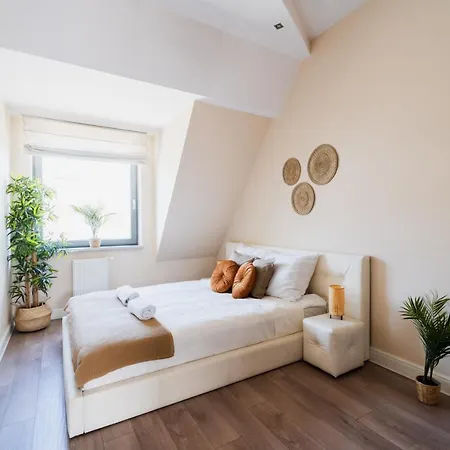 Lejlighed Nowy Apartament - Ulica Hallera - 6 Osob -3 Pokoje *